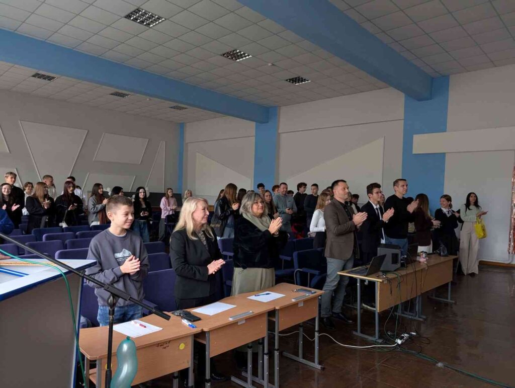 Державний гімн підчас свята на день вчителя 2025